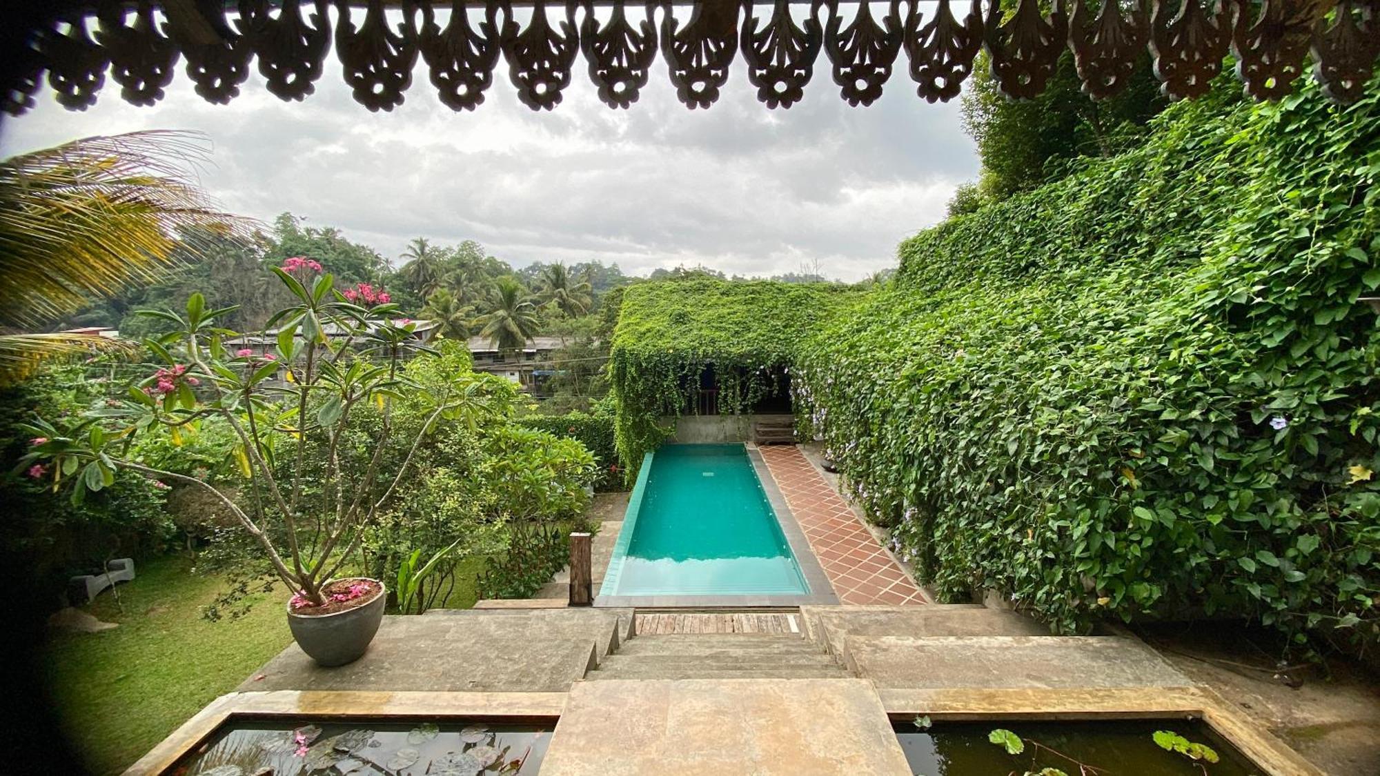 Goddess Kandy Luaran gambar